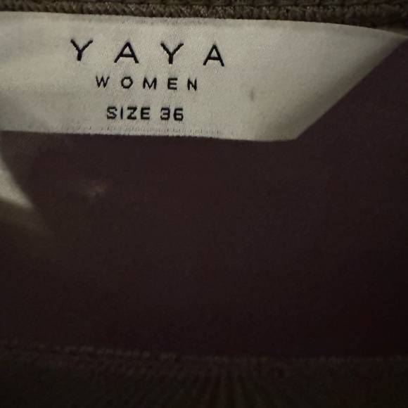 Silk YAYA blouse size 36 i,olive colour in great condition - Picture 3 of 8